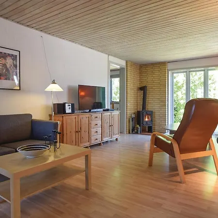 Hébergement de vacances Three-bedroom Holiday In *